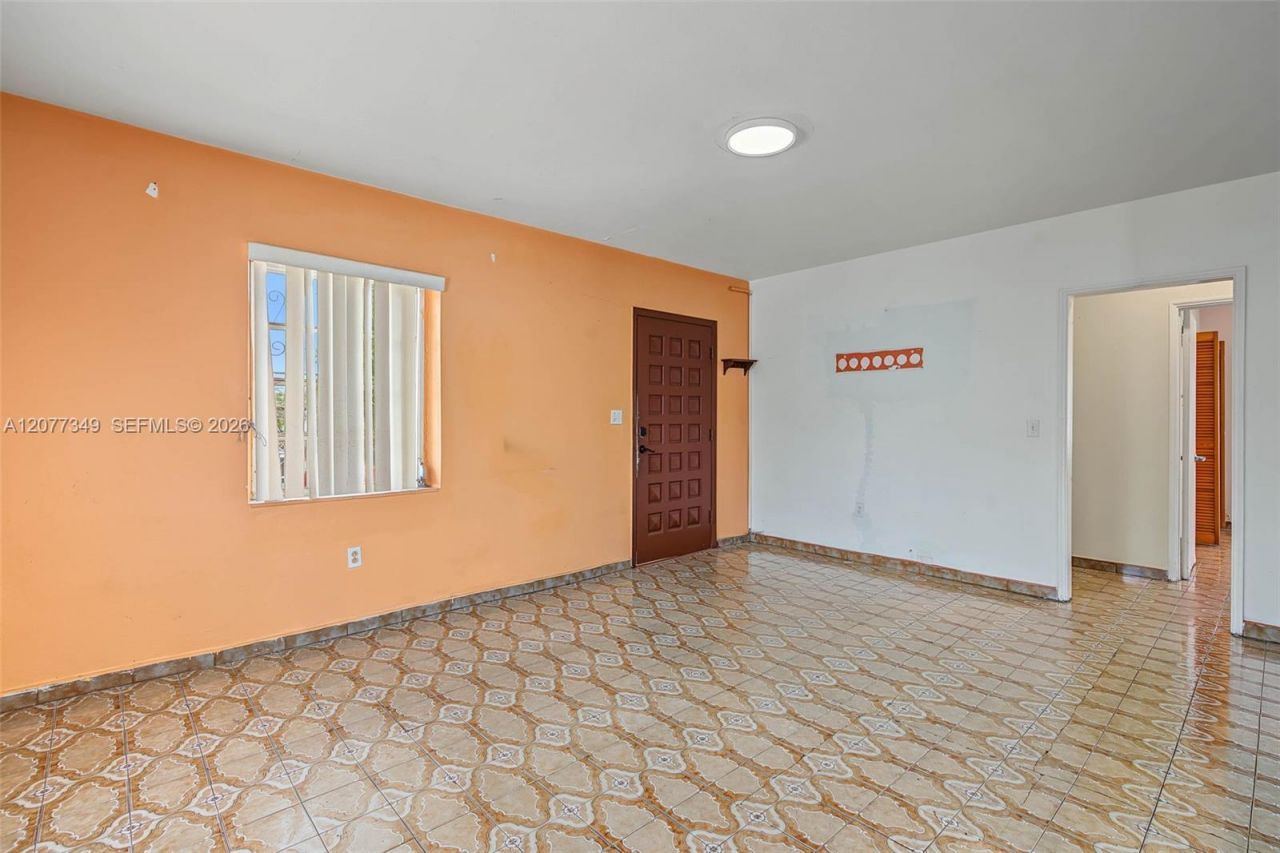 3940 NW 2nd St , Miami, FL 33126 Photo