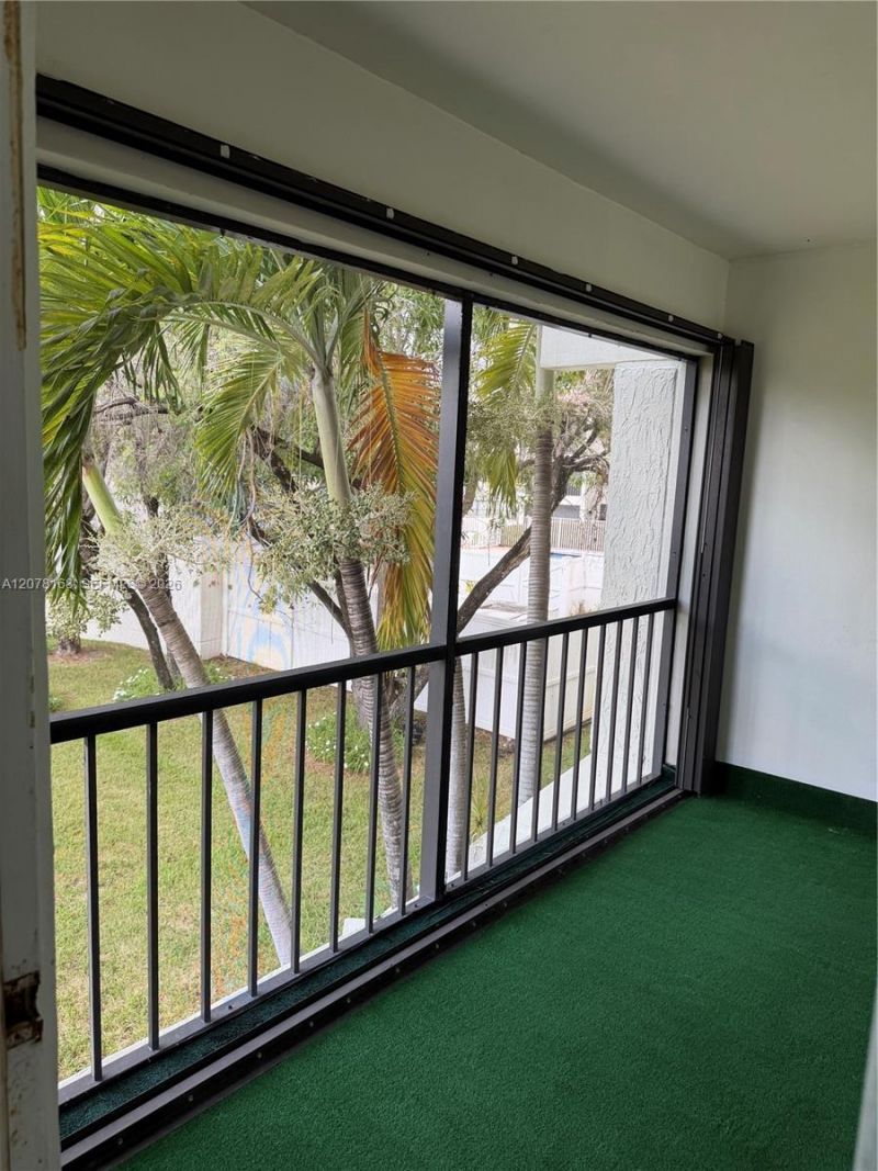 301 Racquet Club Rd , Unit 210, Weston, FL 33326 Photo