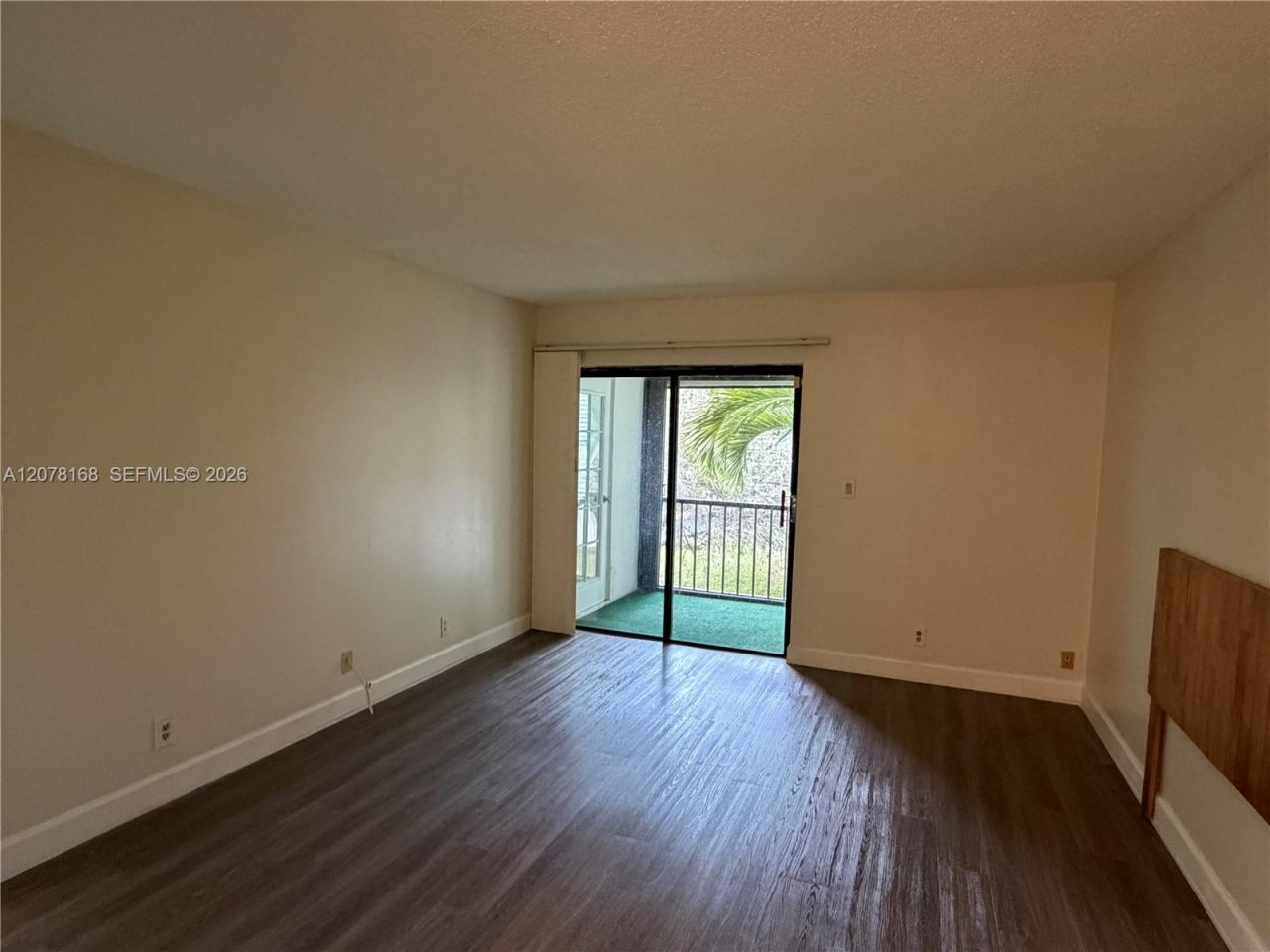 301 Racquet Club Rd , Unit 210, Weston, FL 33326 Photo