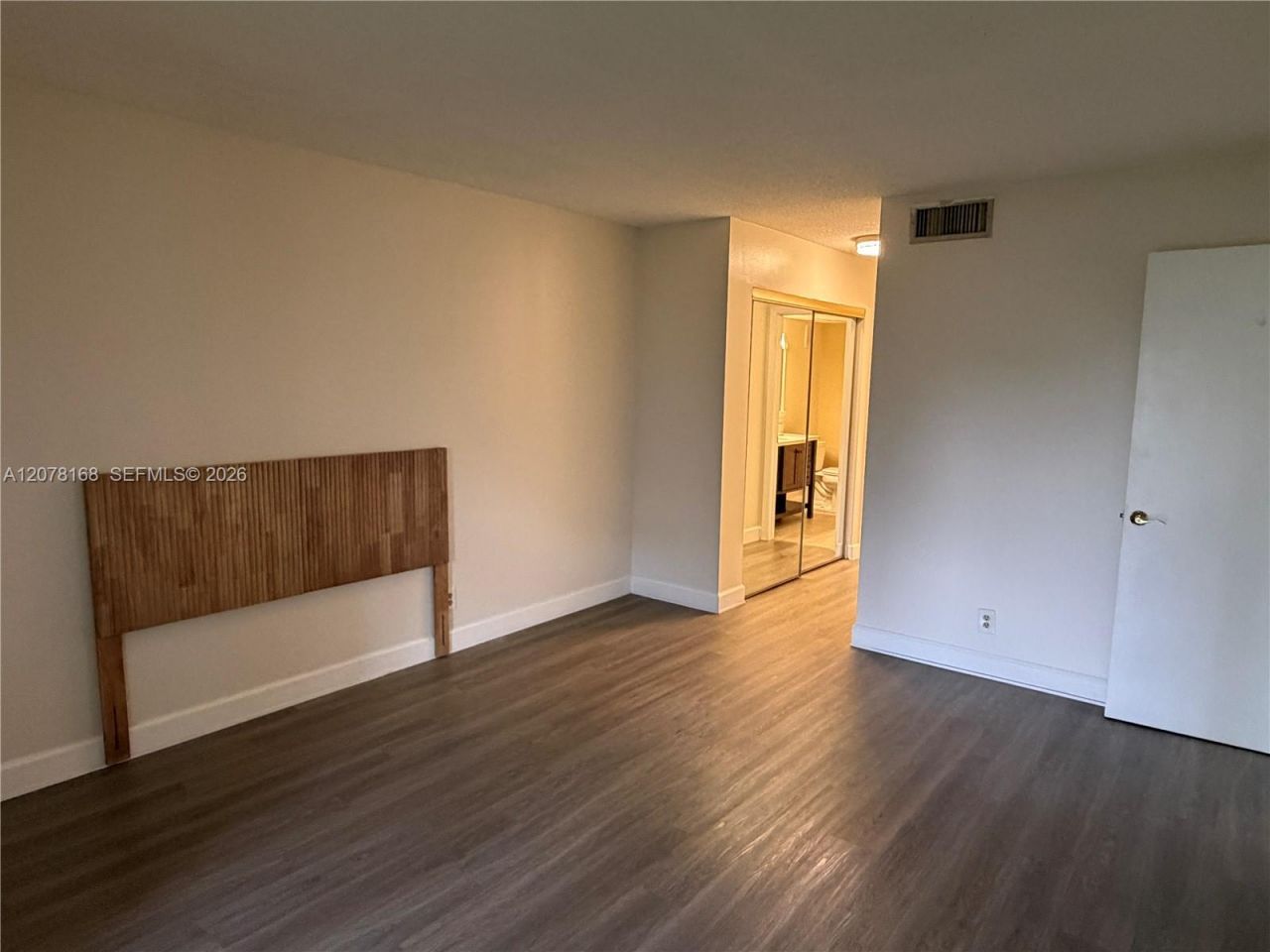 301 Racquet Club Rd , Unit 210, Weston, FL 33326 Photo