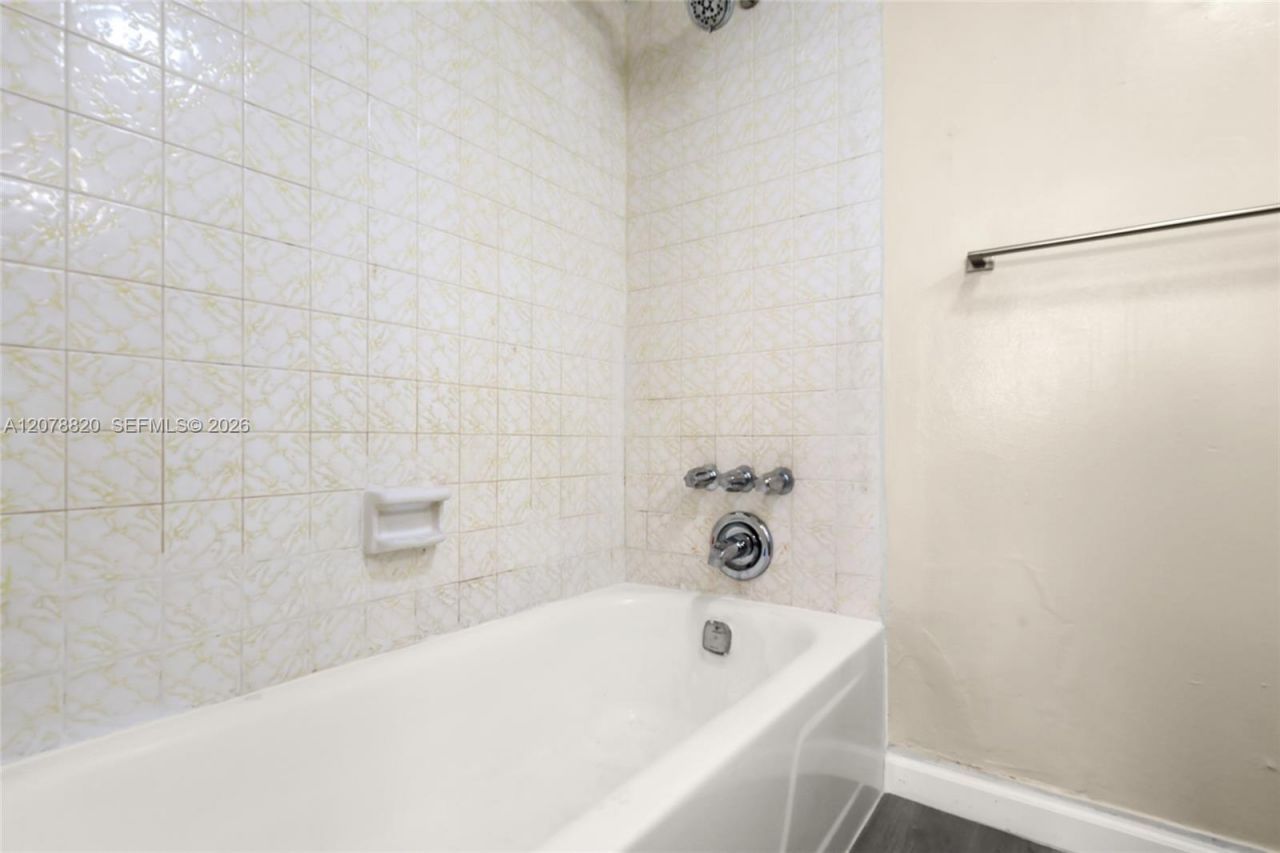2100 Sans Souci Blvd , Unit A1010, North Miami, FL 33181 Photo
