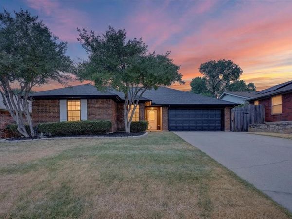 8233 Willis Lane, Watauga, TX 76148