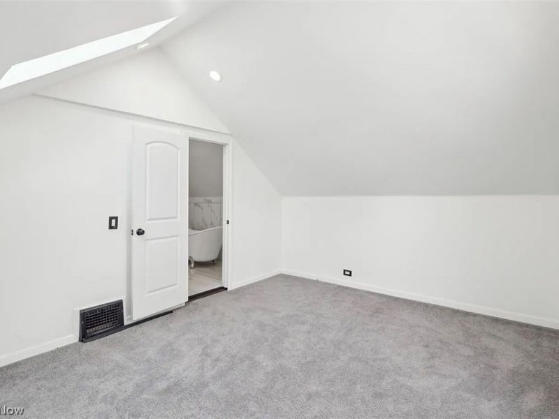 5811 Madison Avenue, Cleveland, OH 44102 Photo 11