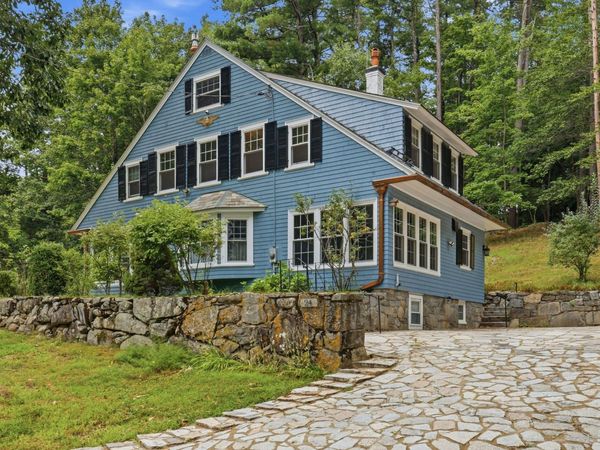 24 Hildreth Street, Westford, MA 01886