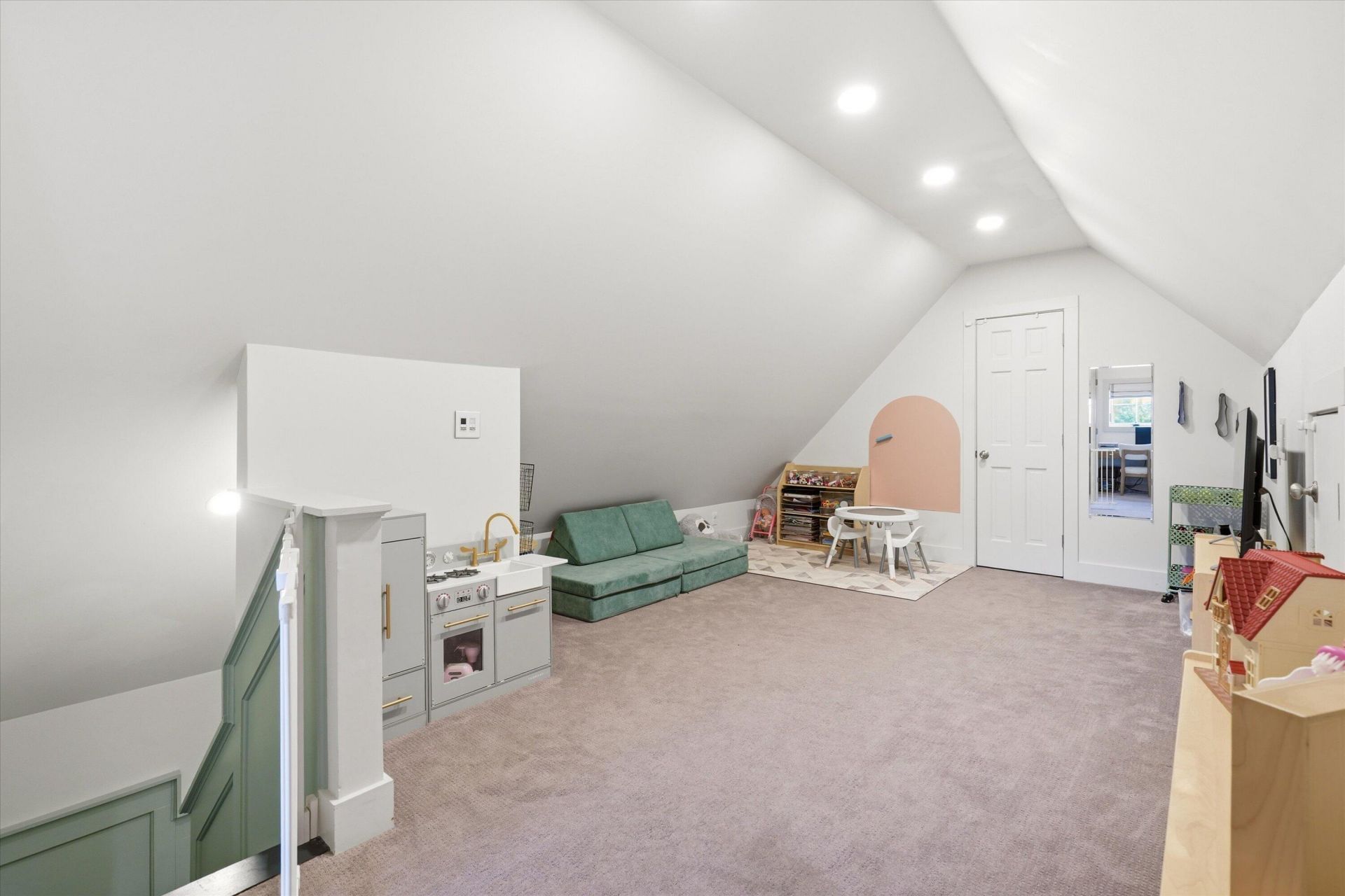 928 Richter Way Photo 43