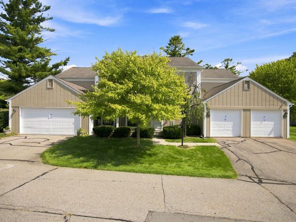 1285 Lamplighter Lane, Rochester Hills, MI 48306