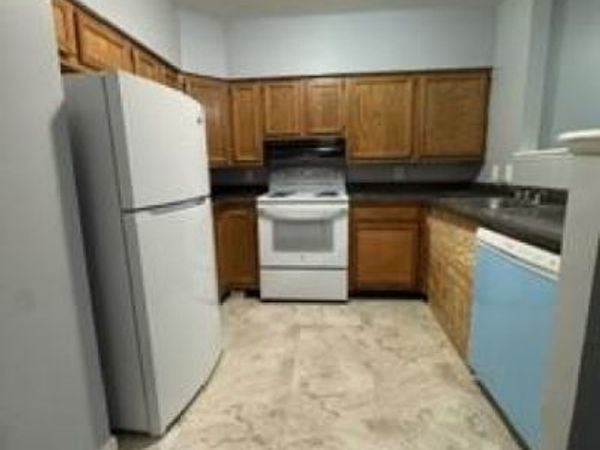 170 N Oraton Pkwy, Unit 111, East Orange, NJ 07017