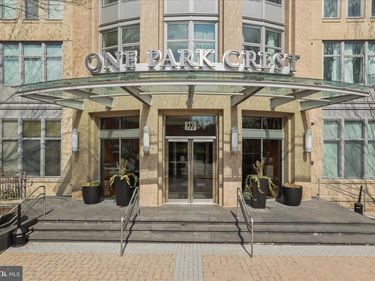8220 CRESTWOOD HEIGHTS DRIVE, Unit 206, MCLEAN, VA 22102