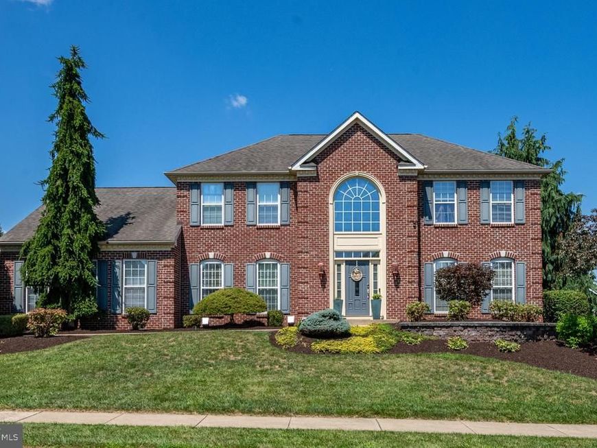 8 Hidden Brook Way , Sinking Spring, PA 19608 Main Photo