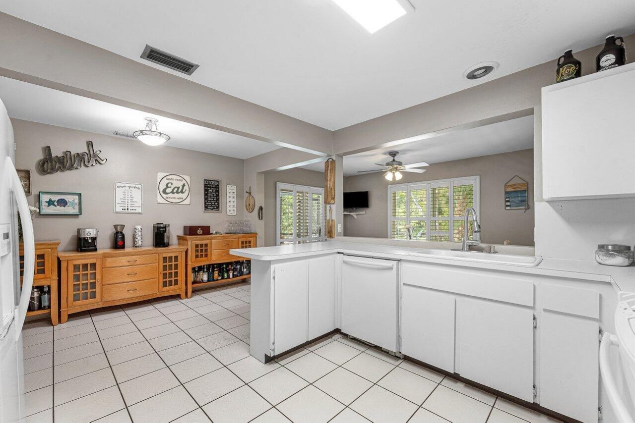 612 NW 7th Court, Boynton Beach, FL 33426 Photo
