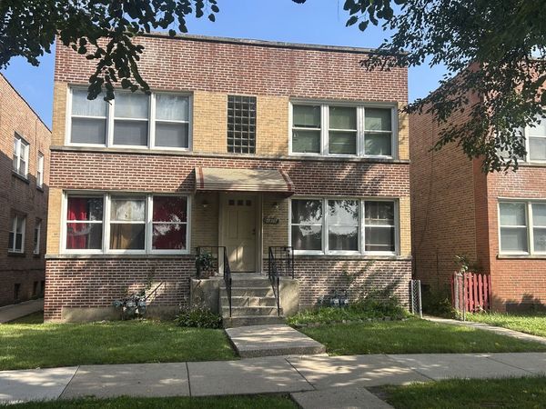 4806 Mulford Street, Skokie, IL 60077