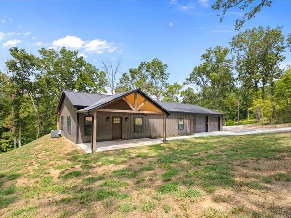 322 Madison 1458, Huntsville, AR 72740
