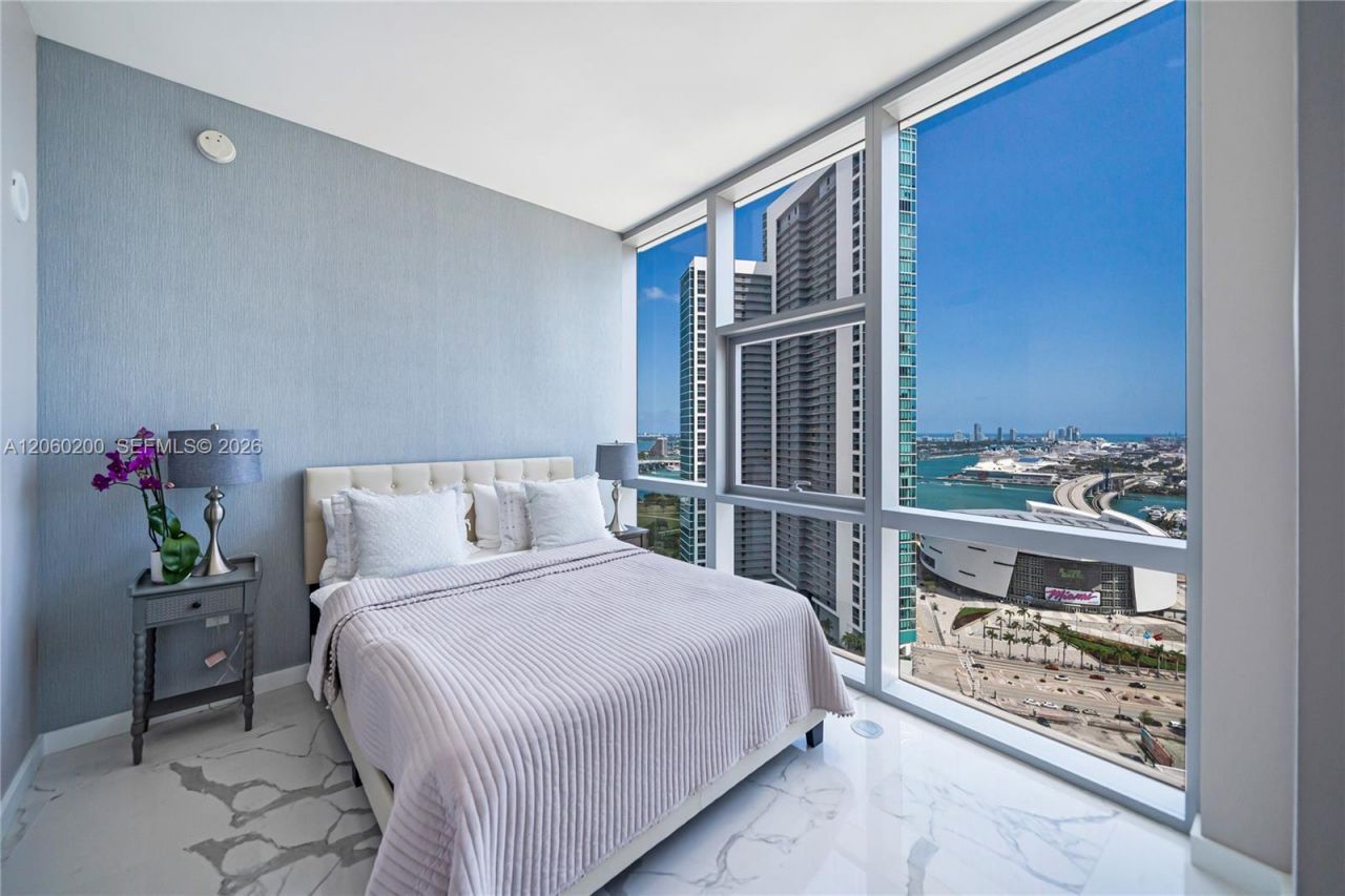 851 NE 1st Ave , Unit 2911, Miami, FL 33132 Photo