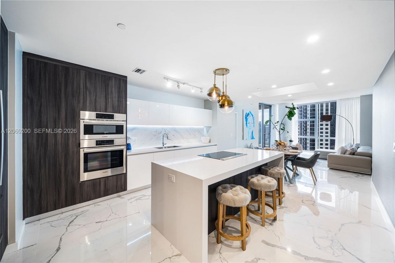851 NE 1st Ave , Unit 2911, Miami, FL 33132 Photo