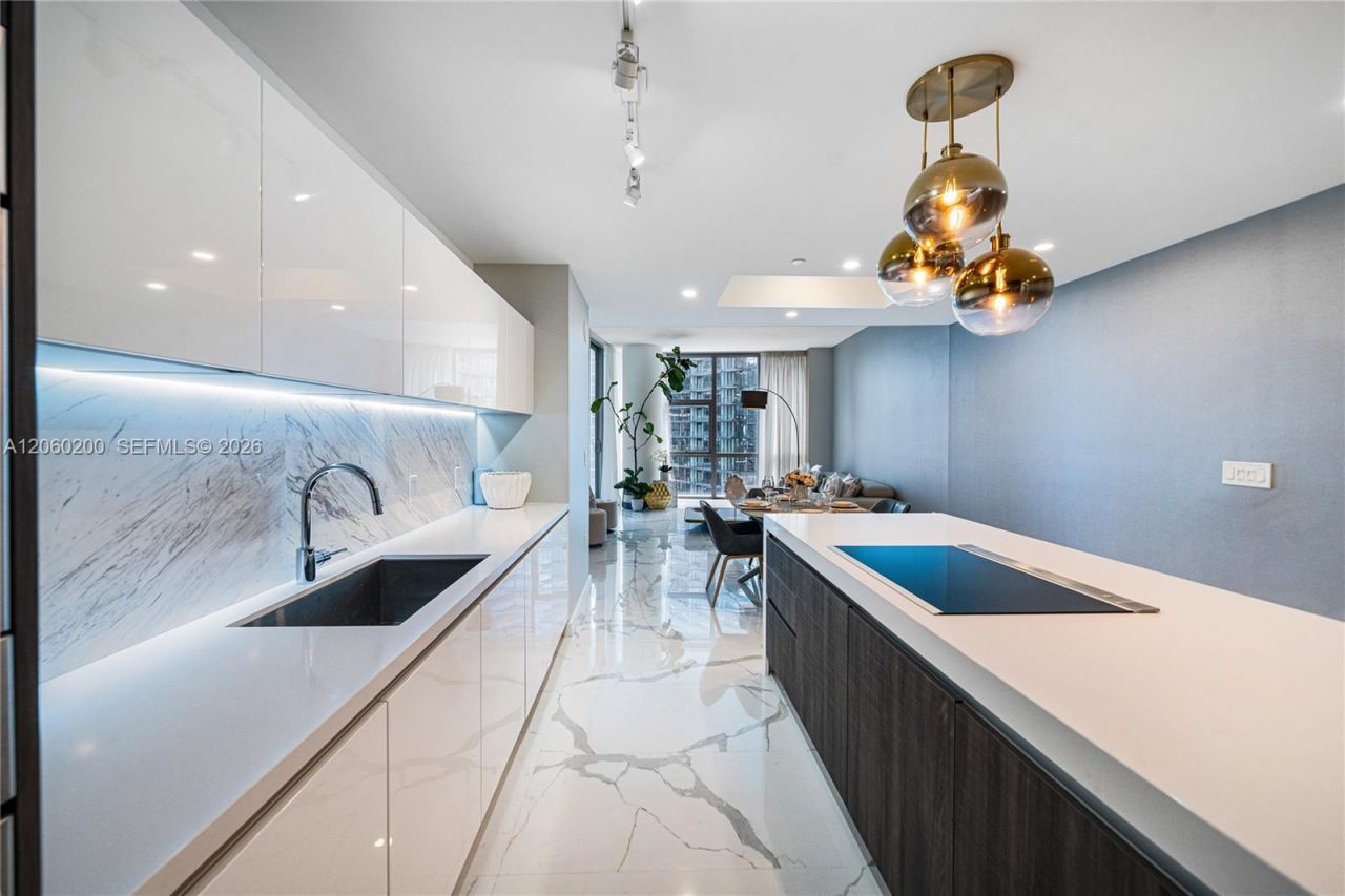 851 NE 1st Ave , Unit 2911, Miami, FL 33132 Photo