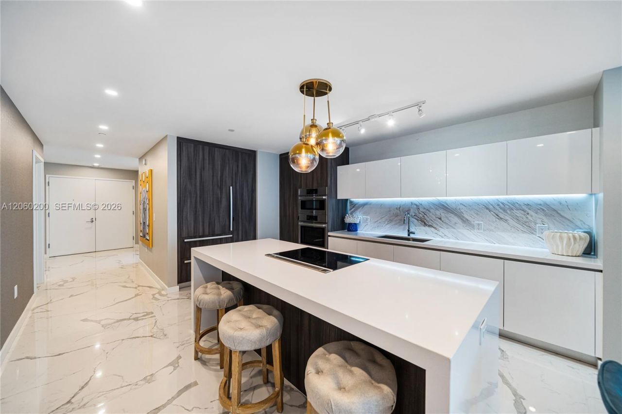 851 NE 1st Ave , Unit 2911, Miami, FL 33132 Photo