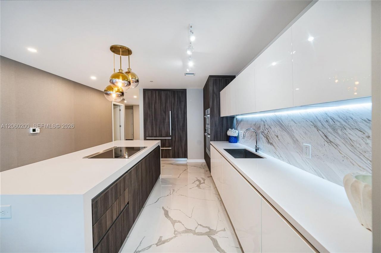 851 NE 1st Ave , Unit 2911, Miami, FL 33132 Photo