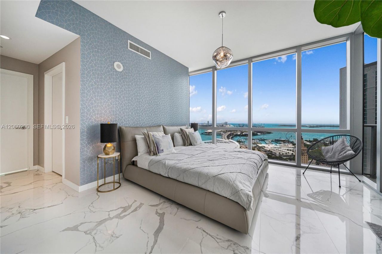 851 NE 1st Ave , Unit 2911, Miami, FL 33132 Photo