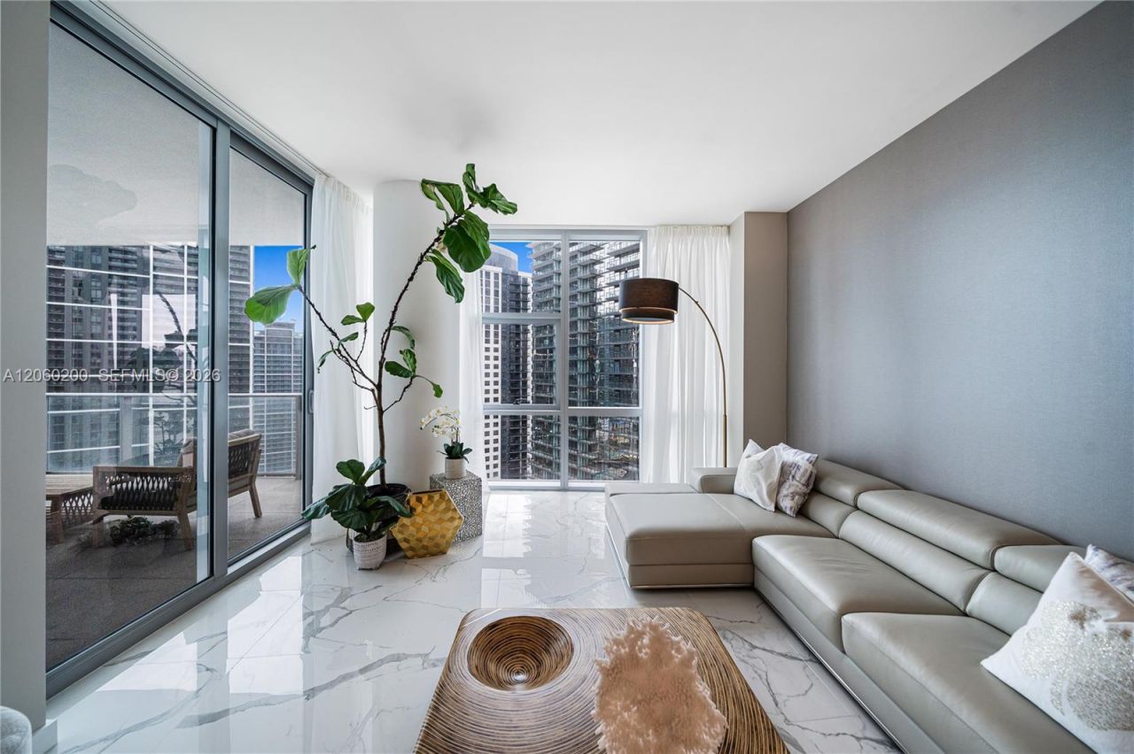 851 NE 1st Ave , Unit 2911, Miami, FL 33132 Photo