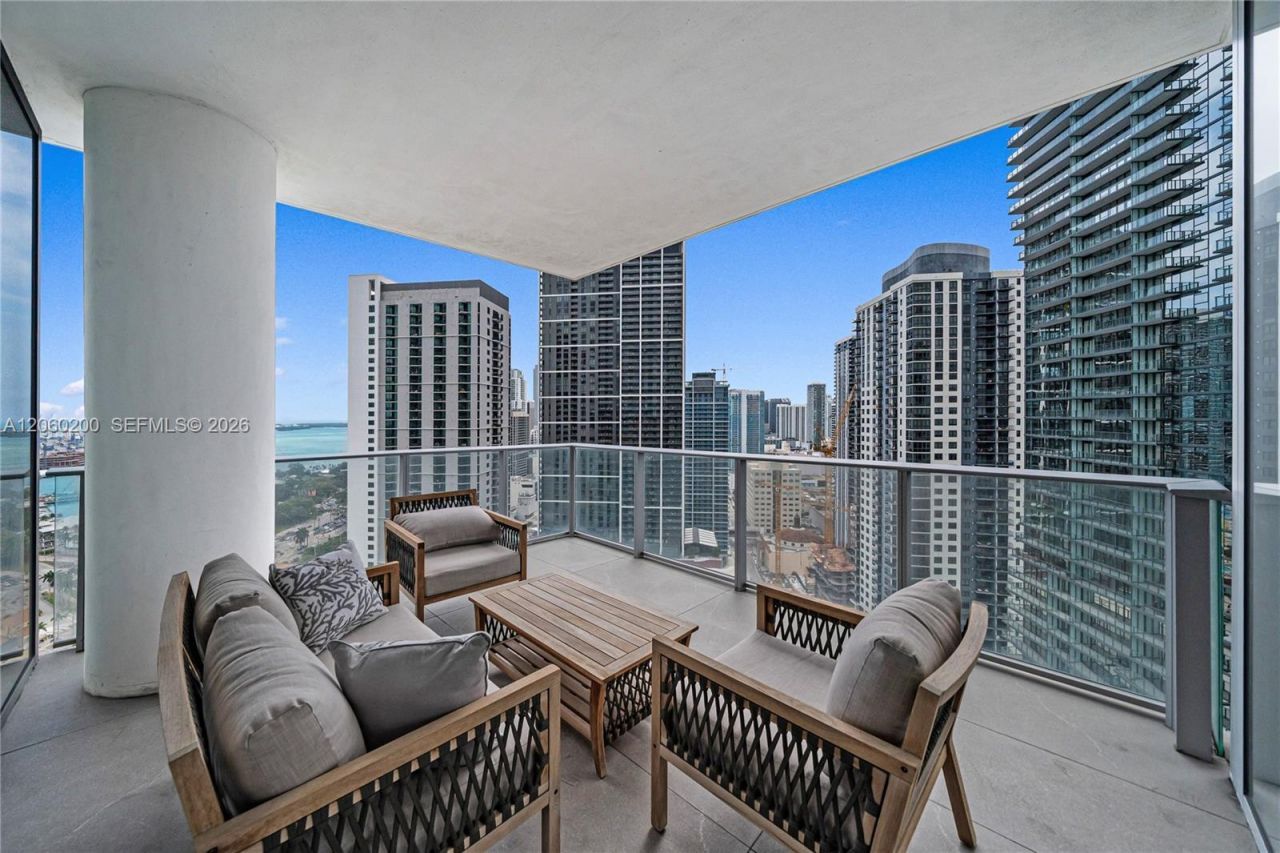 851 NE 1st Ave , Unit 2911, Miami, FL 33132 Photo