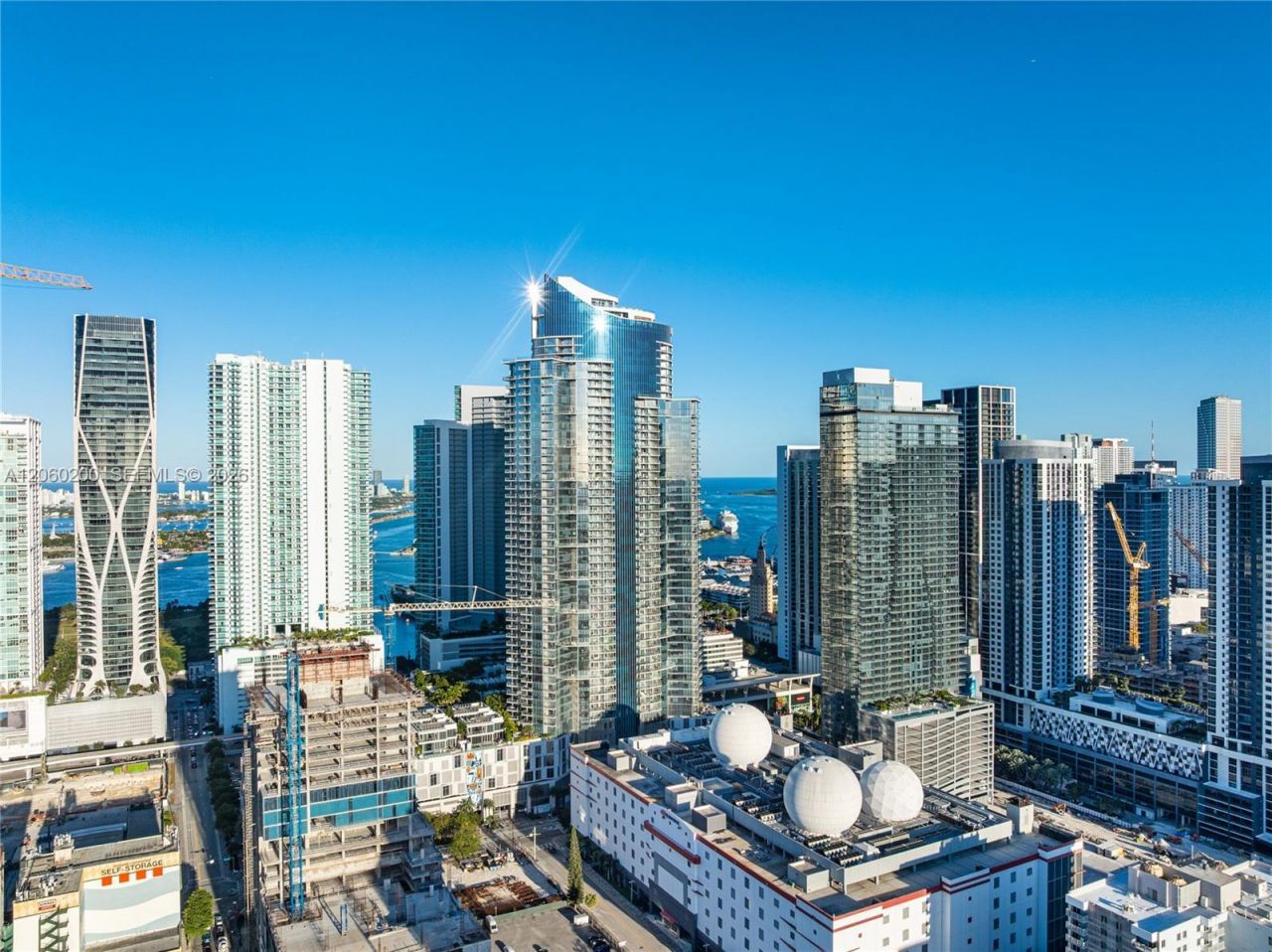 851 NE 1st Ave , Unit 2911, Miami, FL 33132 Photo