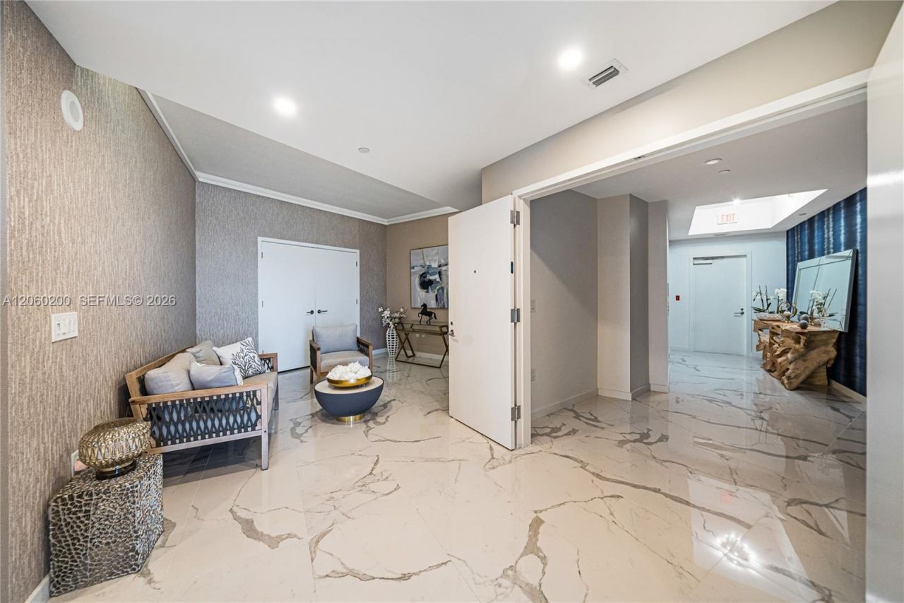 851 NE 1st Ave , Unit 2911, Miami, FL 33132 Photo