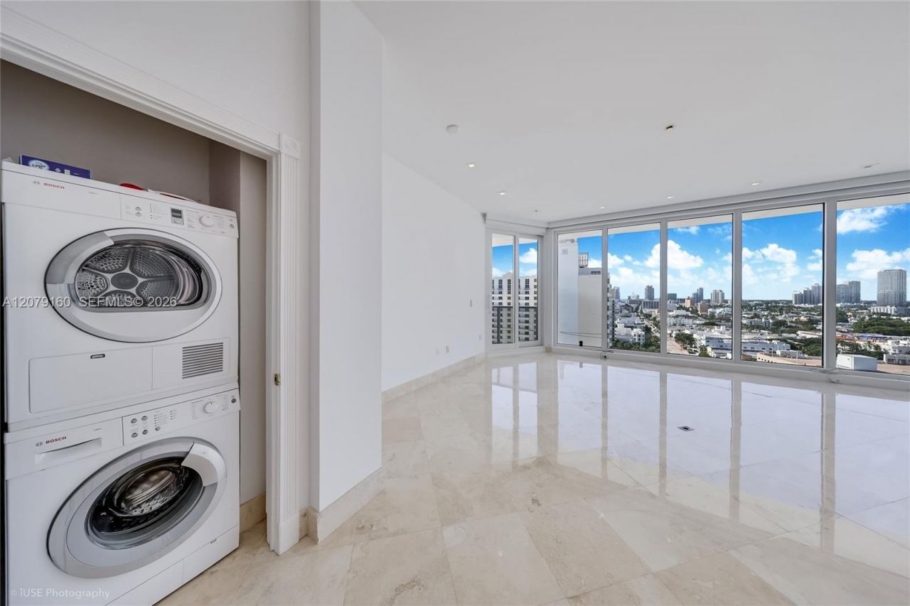 100 Lincoln Rd , Unit PH12, Miami Beach, FL 33139 Photo