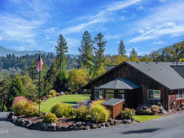 850 Riverbanks Road, Grants Pass, OR 97527