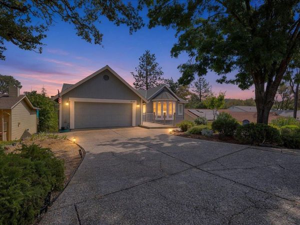18198 Hummingbird Dr, Penn Valley, CA 95946