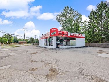 22200 MIddlebelt , Farmington Hills, Mi 48336