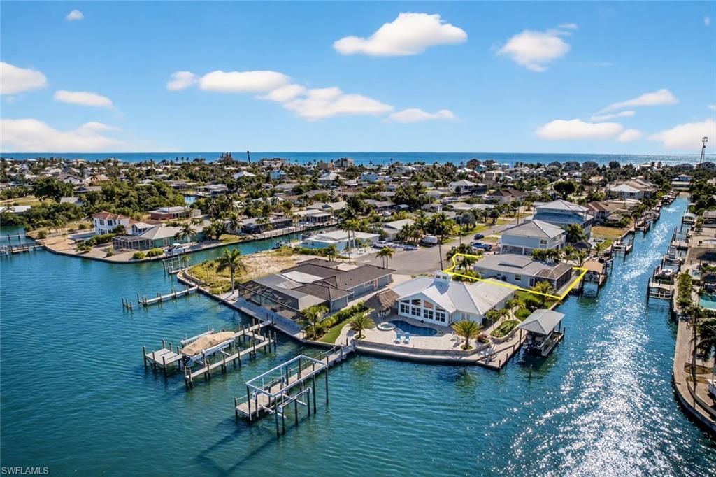 467 Madison Ct, Fort Myers Beach, FL 33931 Photo