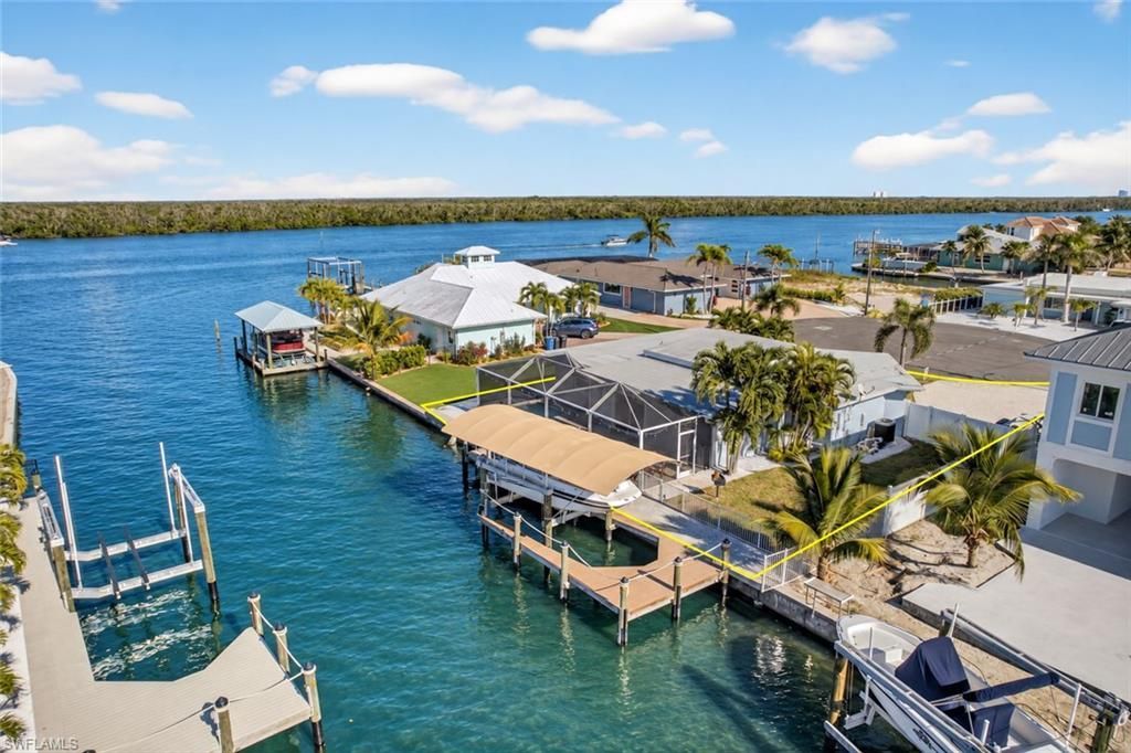 467 Madison Ct, Fort Myers Beach, FL 33931 Photo
