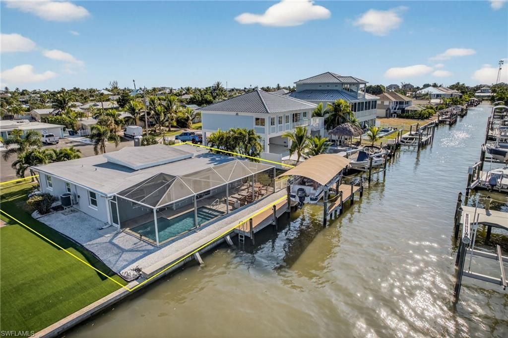 467 Madison Ct , Fort Myers Beach, FL 33931 Photo