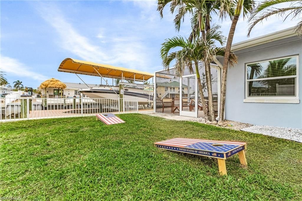 467 Madison Ct , Fort Myers Beach, FL 33931 Photo