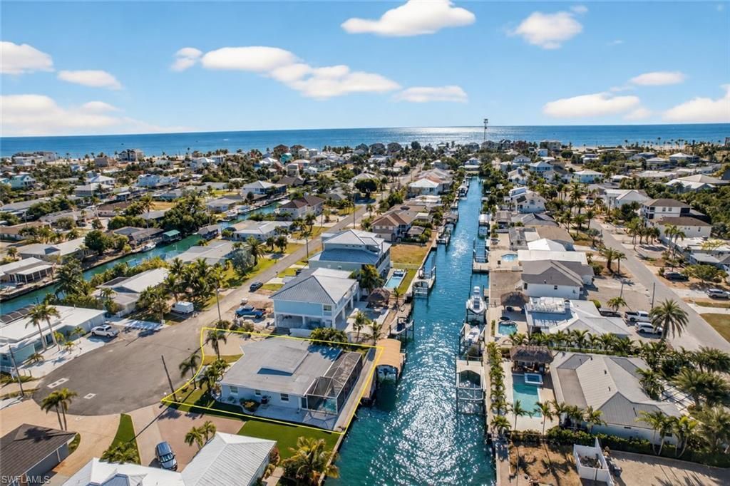 467 Madison Ct, Fort Myers Beach, FL 33931 Photo