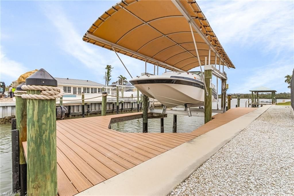 467 Madison Ct, Fort Myers Beach, FL 33931 Photo
