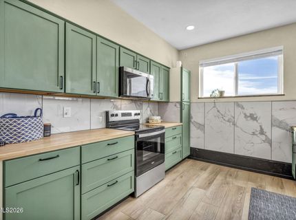 15950 Carl Drive, Reno, NV 89511 Photo