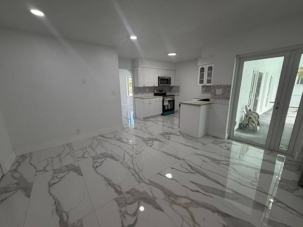 3911 NW 32nd Avenue, Lauderdale Lakes, FL 33309 Photo