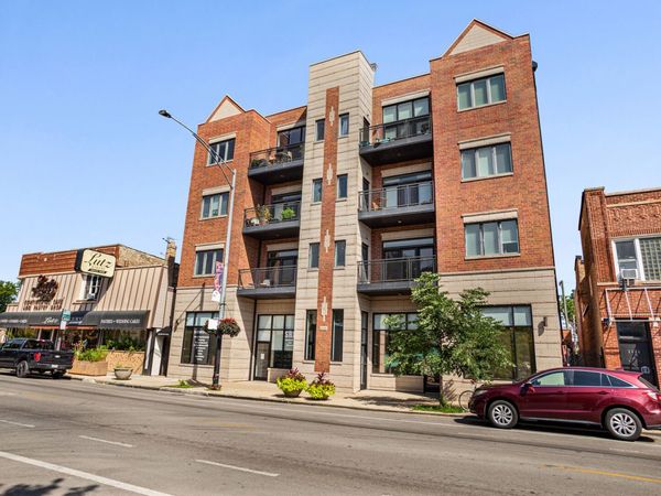 2450 W Montrose Avenue , Unit 3N, Chicago, IL 60618