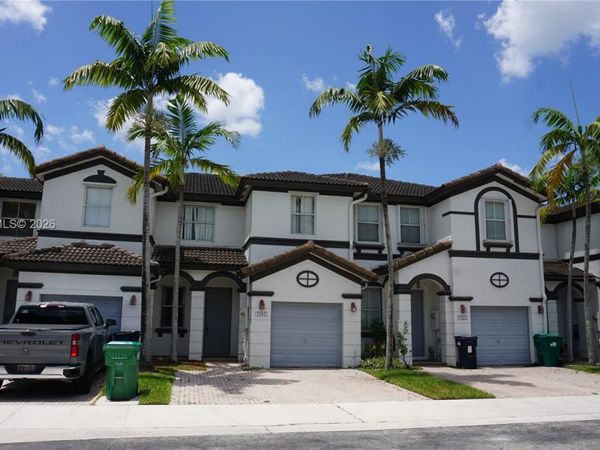 7616 NW 114th Path , Doral, FL 33178