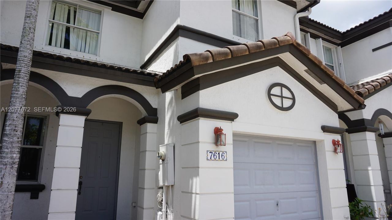7616 NW 114th Path, Doral, FL 33178 Photo