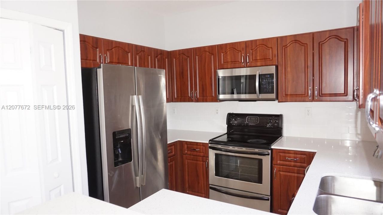 7616 NW 114th Path, Doral, FL 33178 Photo