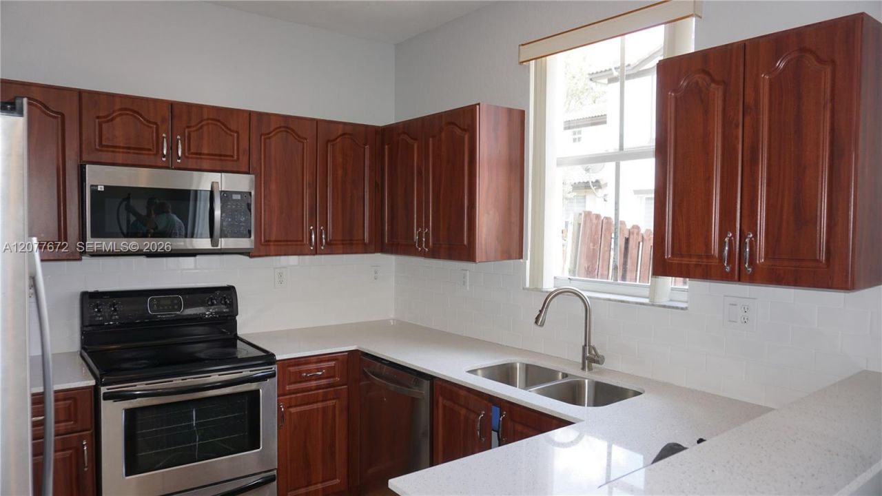 7616 NW 114th Path, Doral, FL 33178 Photo