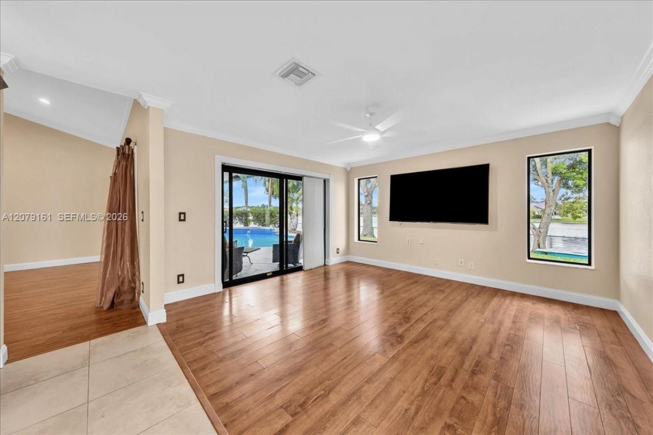 15056 SW 10th St, Sunrise, FL 33326 Photo