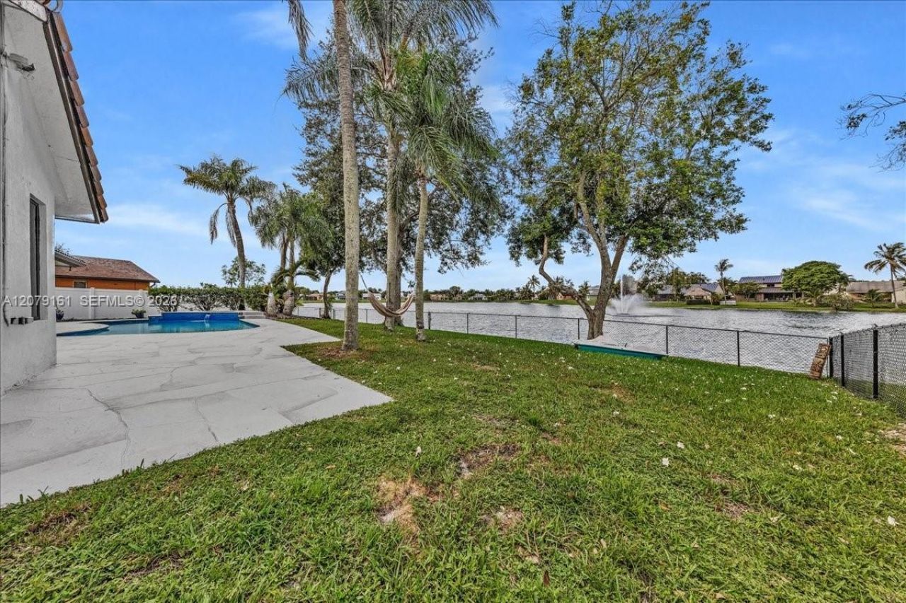 15056 SW 10th St, Sunrise, FL 33326 Photo