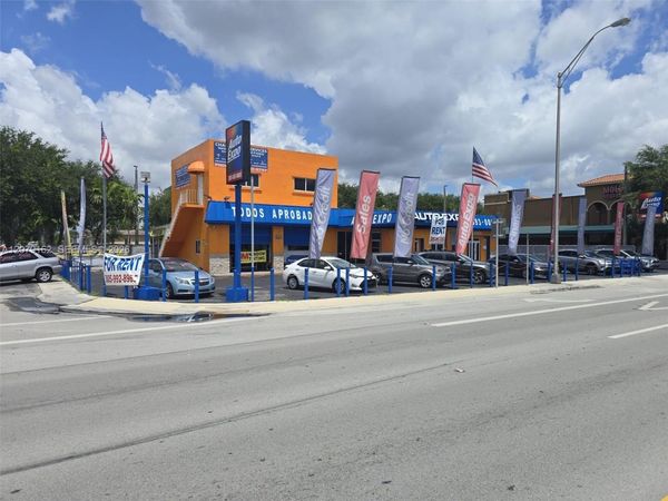 4010 E 8th Ave , Hialeah, FL 33013