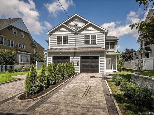 201 Elm Street , New Rochelle, NY 10805