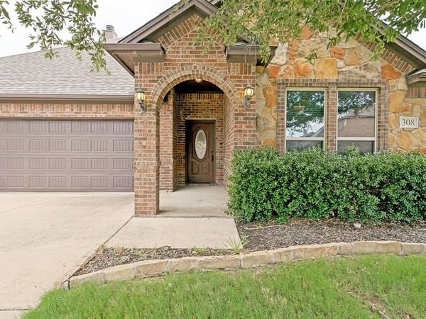 308 Pecos Drive, Burleson, TX 76028