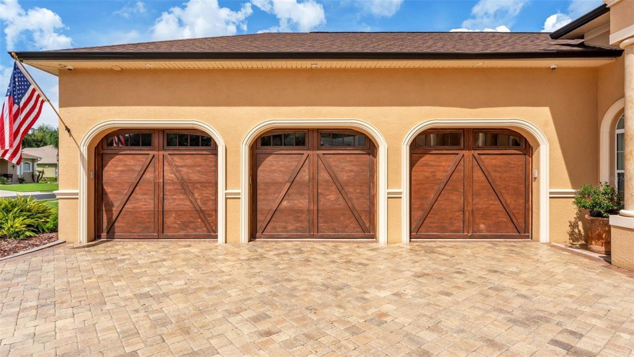 2943 Oak Tree Lane, Lakeland, FL 33810 Photo