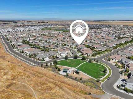9016 Plympton Loop, Roseville, CA 95747 Photo